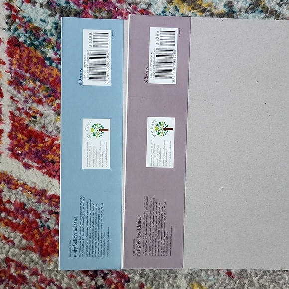 Set of 2 adult coloring books NWOT London and Paris themed - Picture 5 of 8